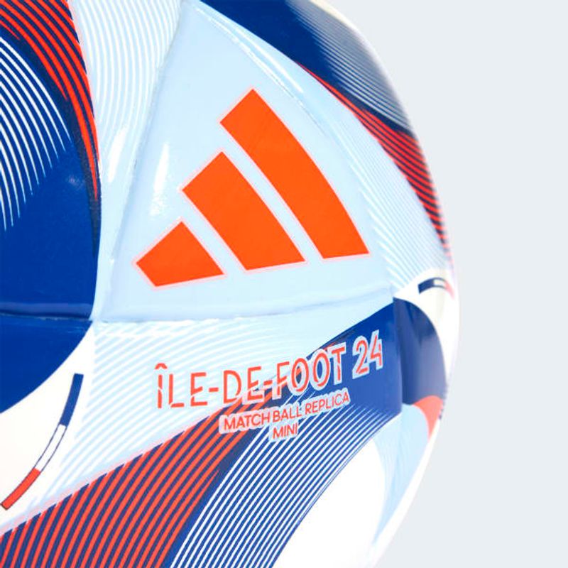Pelota-Mini--Icirc-LE-DE-FOOT-24---1